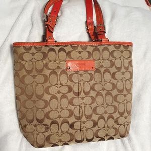 Coach Bucket Bag, Salmon lining